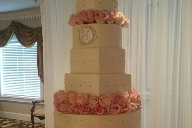 Cakes by Gina - We don't make square wedding cakes that... | Facebook