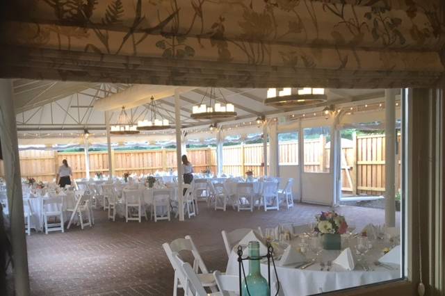 MT Sunroom into tented area