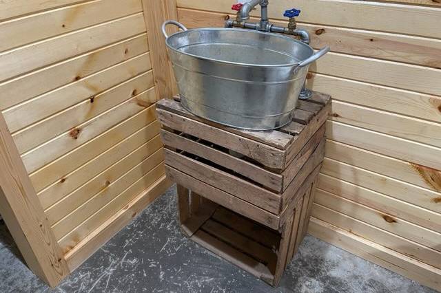 Barn sink