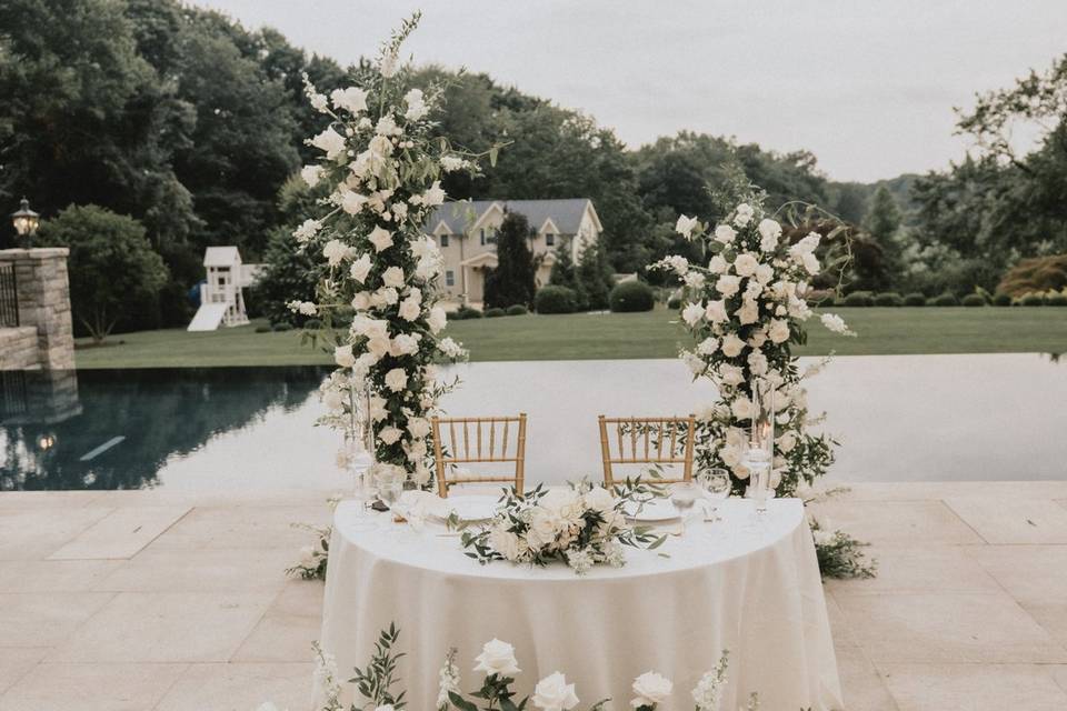 Timeless Sweetheart Table