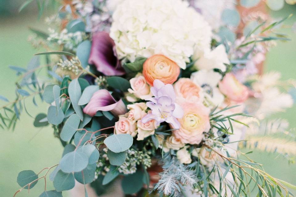 Cascading bouquet