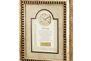 A personalized wedding certificate holder will make a true family heirloom.</p>