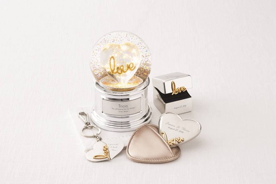 A personalized wedding collection helps make your wedding day more memorable for everyone.