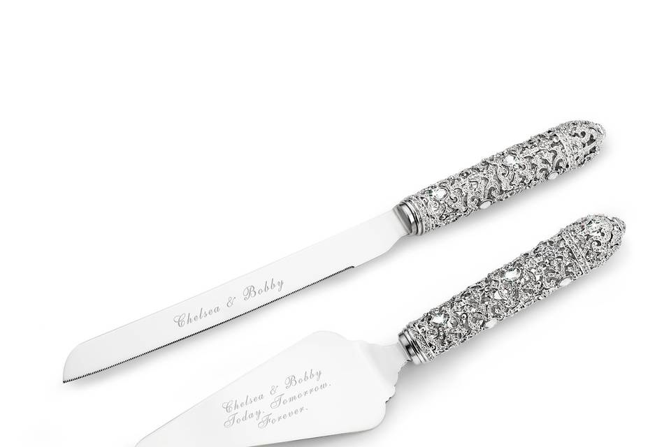 <p>
This chic wedding set includes personalized champagne flutes and cake server set.</p>