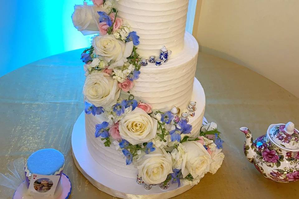 Pop of blue and blush cake