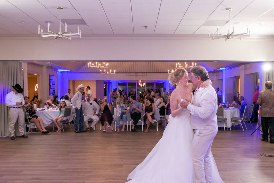 Outdoor ceremony in September