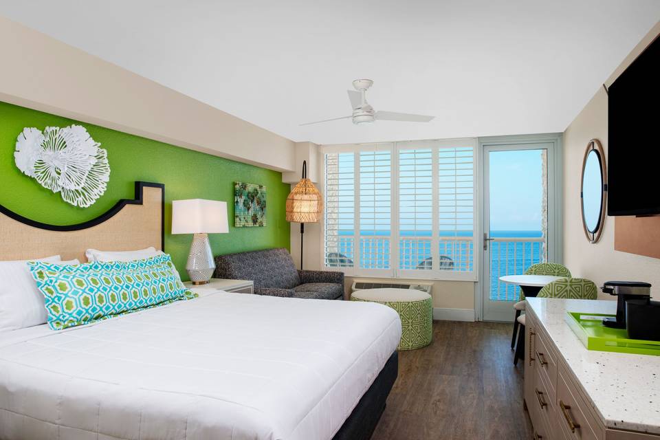 Oceanfront King Guestroom