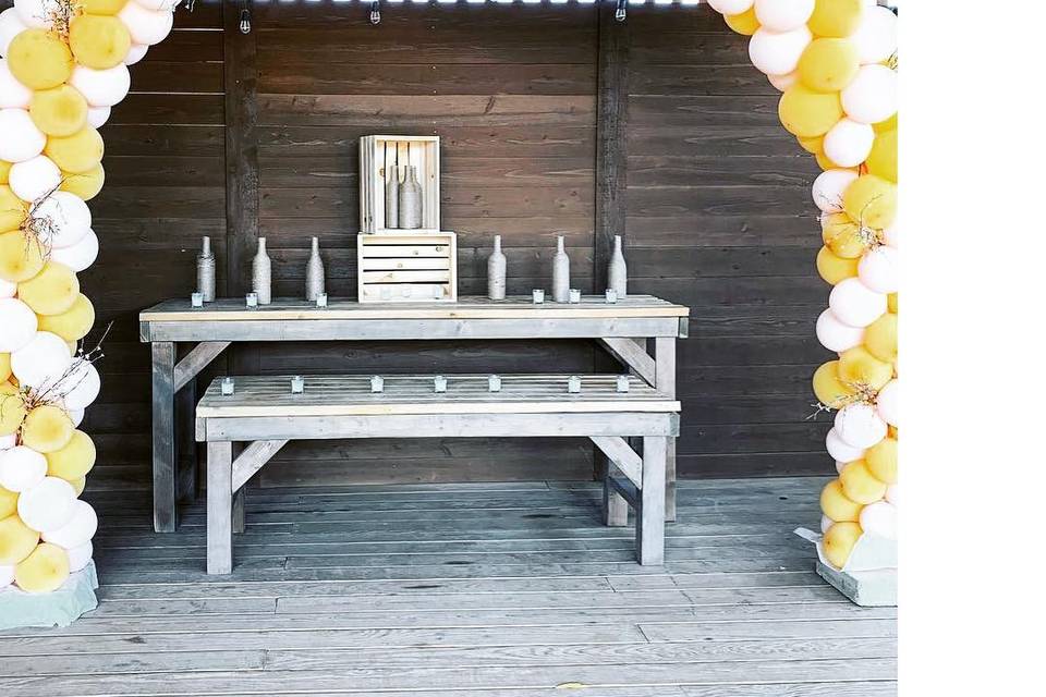 Sophia's Party Creations - Making the perfect entrance for Texas Title  Company's grand opening with a beautiful outdoor balloon Garland  #sophiaspartycreations #outdoordecor #balloonlove #balloonarch  #grandopening #titlecompany #mckinneybusiness