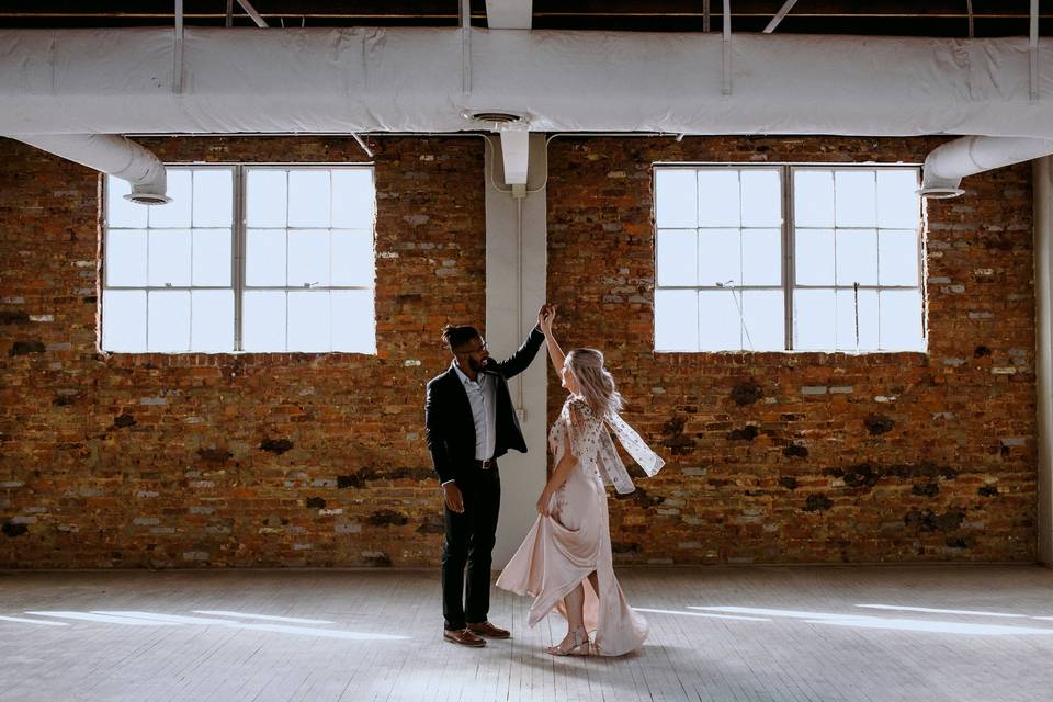 Bride & Groom first dance