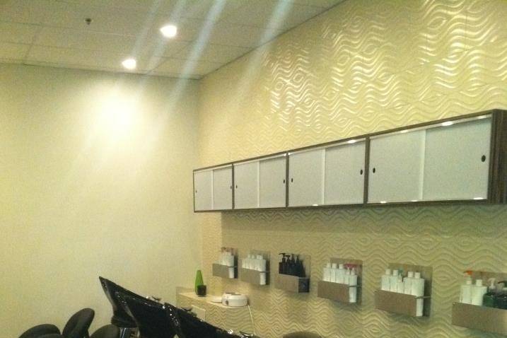 The famous Lather Lounge - mood lighting, soft music and amazing shampoo, scalp, hand, arm massage