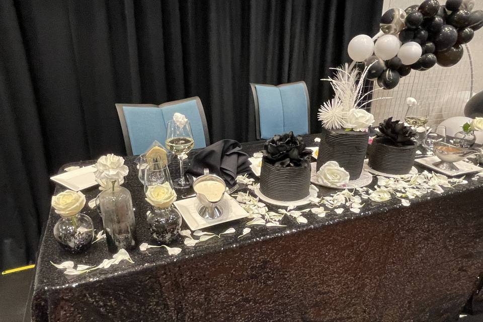 Head Table with Cake