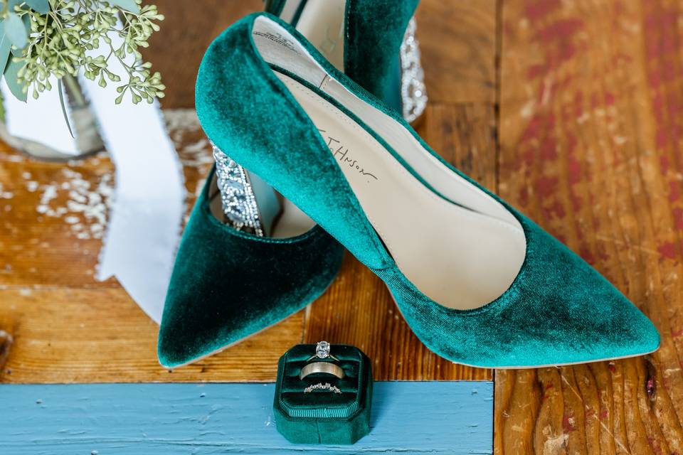 Bride's shoes and rings