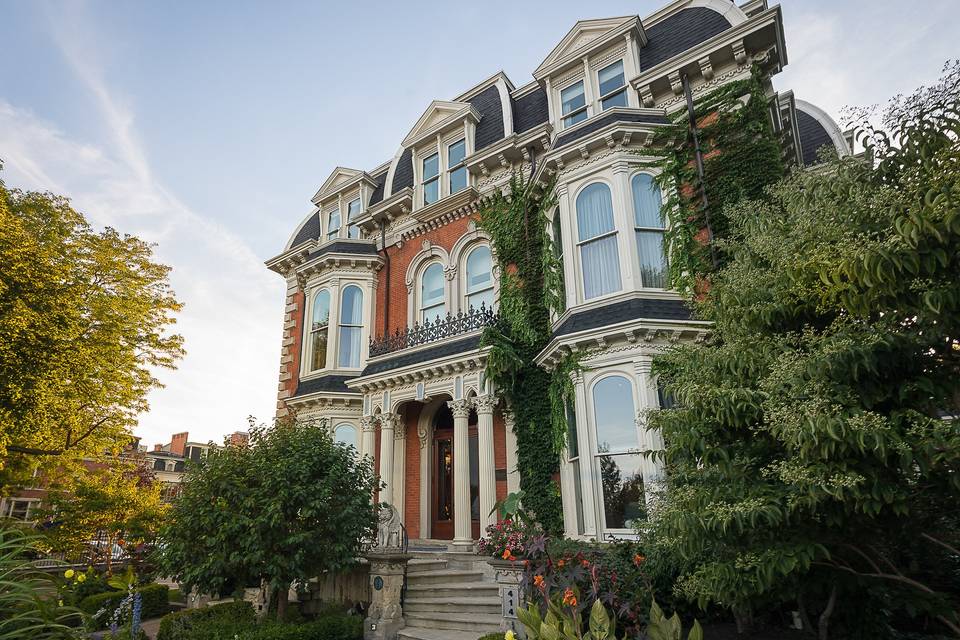 The overview of The Mansion on Delaware Avenue