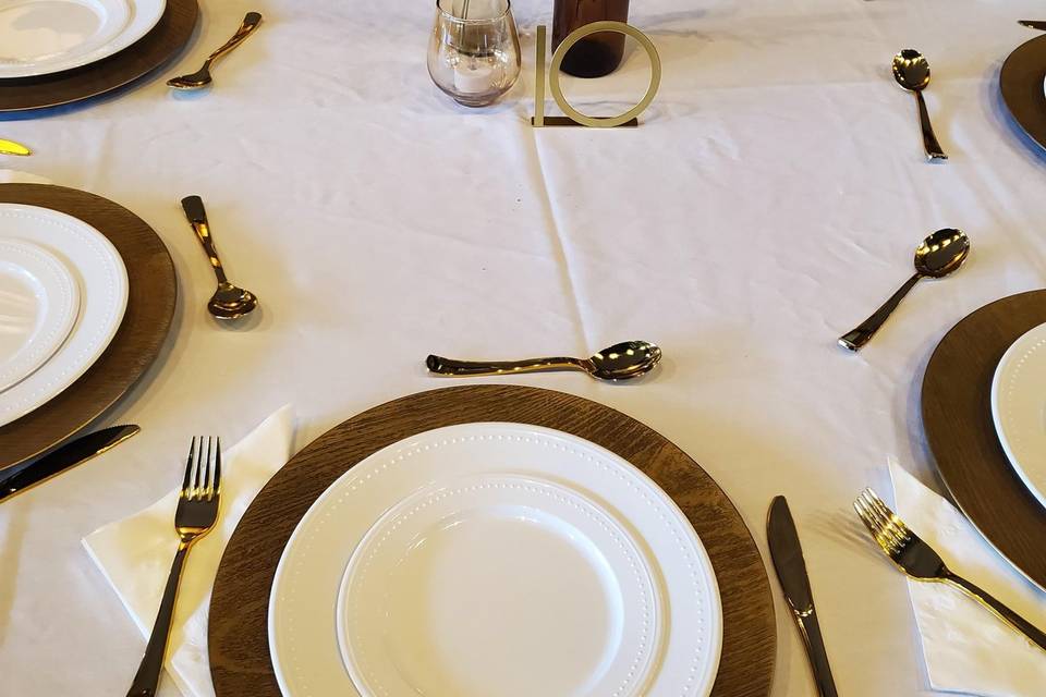 Simple table setting