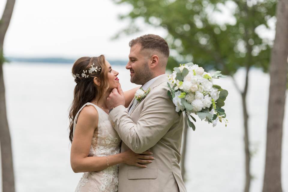 Bride & Groom Lake Lanier