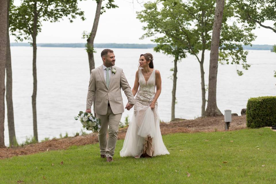 Bride & Groom Lake Lanier