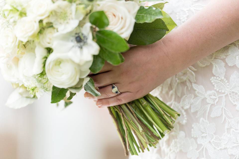 Bride's bouquet & rings