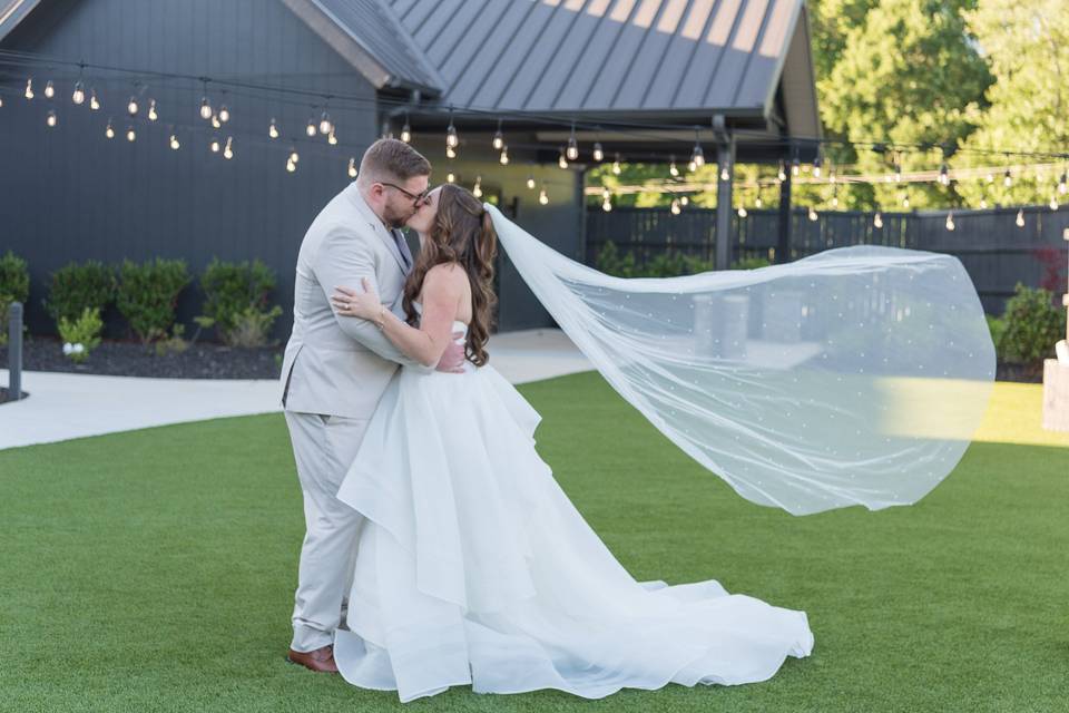 Bride & Groom kiss