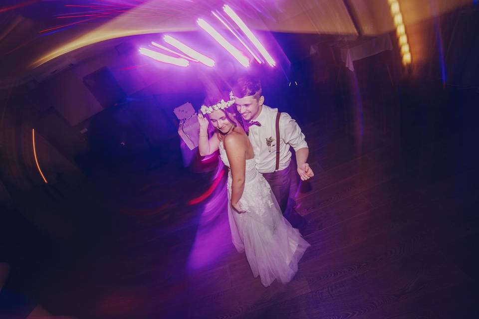 Chad whelahttps://cdn0.weddinn