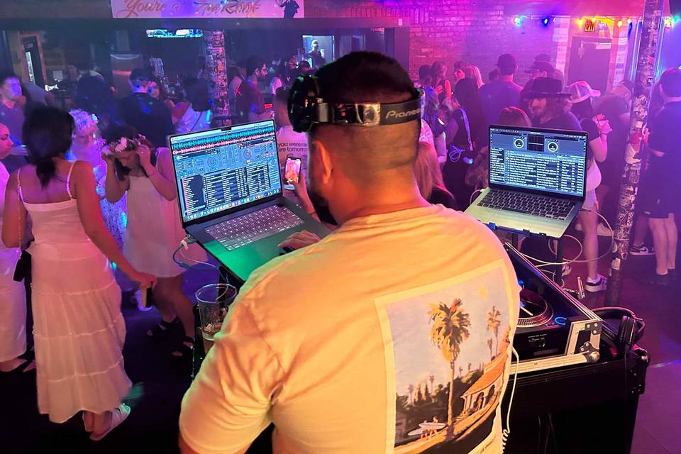 Djing at Tin Roof