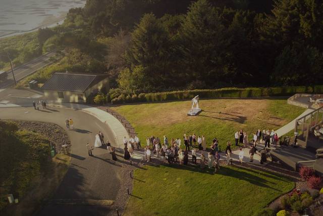 Wedding group spills out