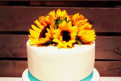 Sunflowers on cake