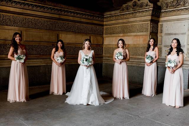 Joanne and her bridesmaids