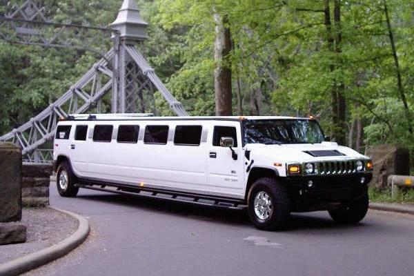 F/X Limousine & Rolls Royce & Bentley Service