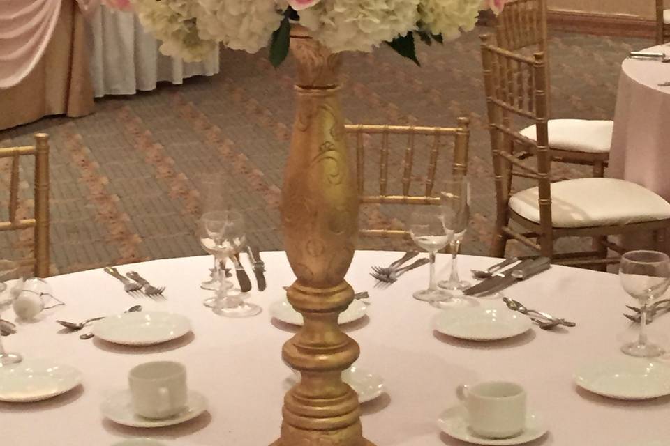 Tall Gold Bottom Centerpiece