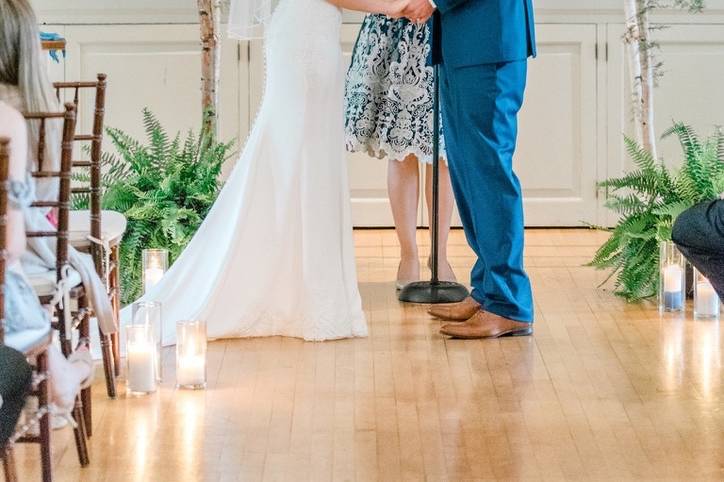 Decorative ceremony arch