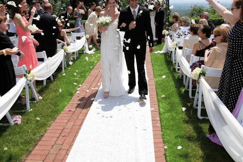 Unique Outdoor Ceremonies