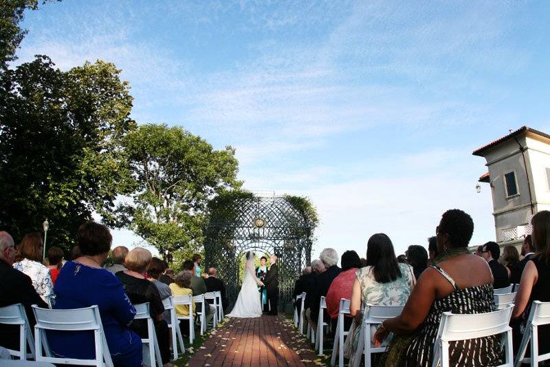 Unique Outdoor Ceremonies