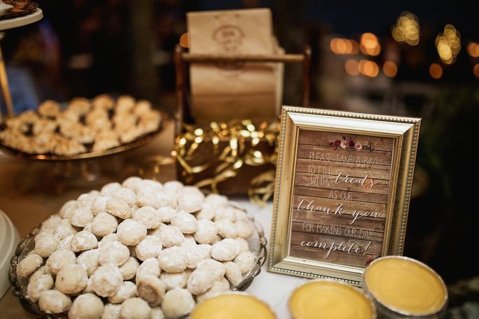 Dessert table/favors