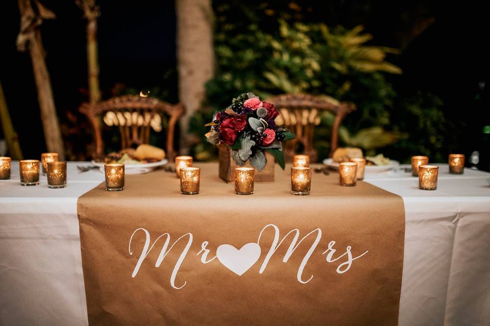 Sweetheart table setup