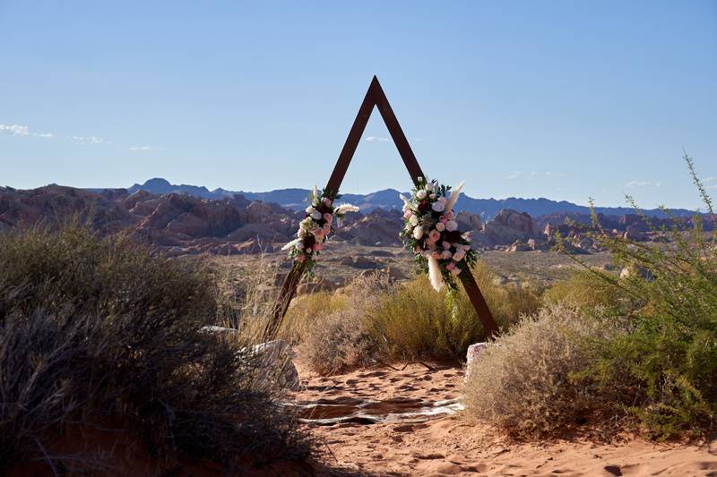 Triangular arch