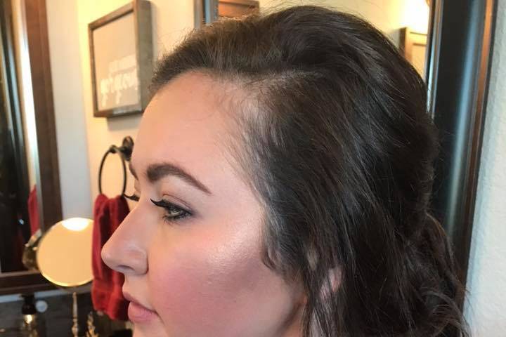 Cheek bone highlights
