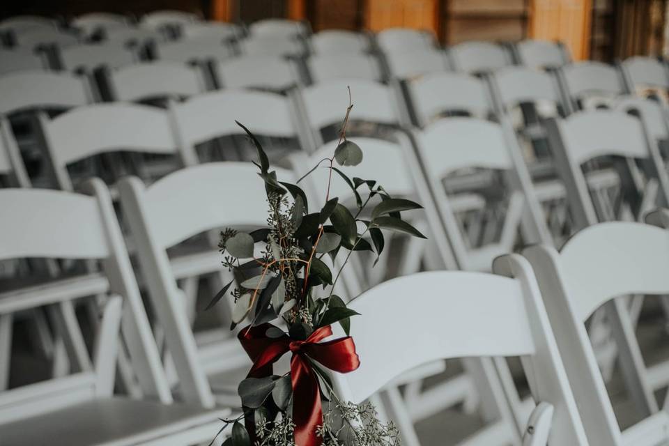 White chair rentals