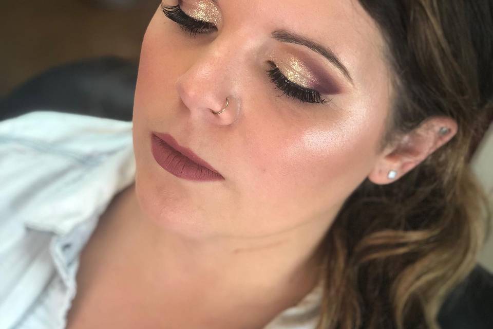 Enchanting gold shimmer