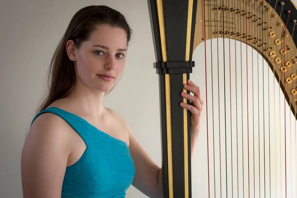 Abigail Kent, Harpist
