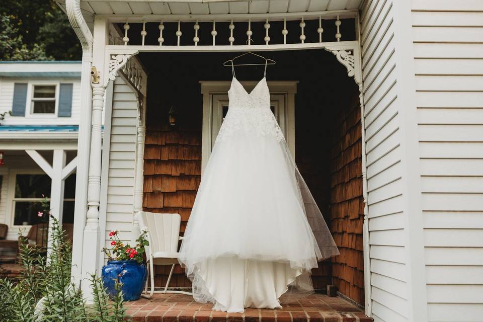 Front porch of bridal suite