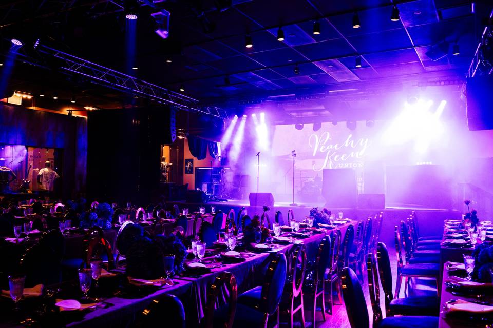 LIVE Floor