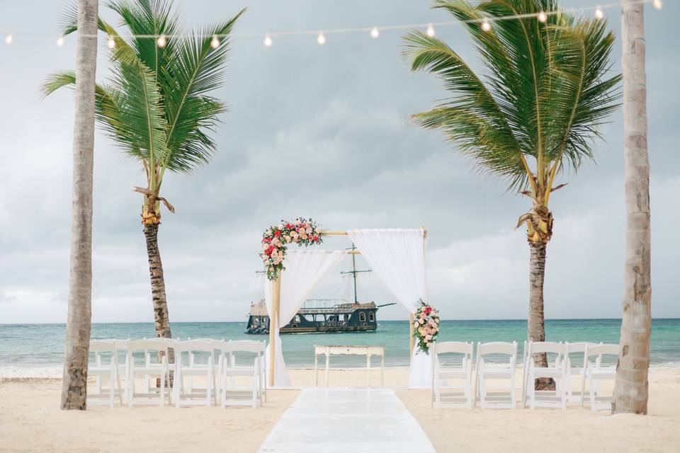 Beach ceremony!