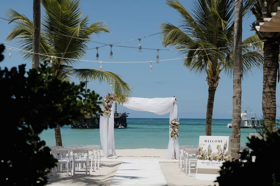 Beach Wedding Coupe