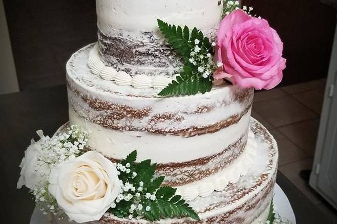 Naked cake with fresh flowers