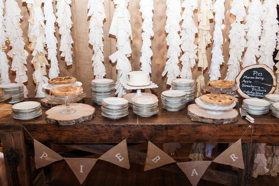 Local pie bar for dessert.
Pies by Knead & Feed
Photo courtesy of Kate Price Photography