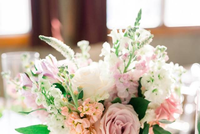 Table Floral Arrangement