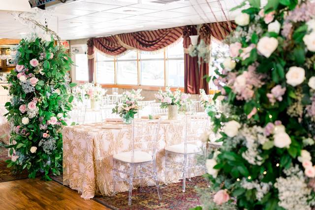 Table and Flower Decor