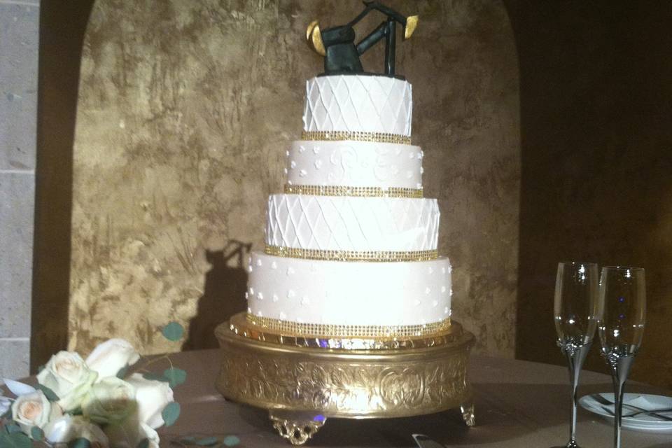 white almond wedding cake