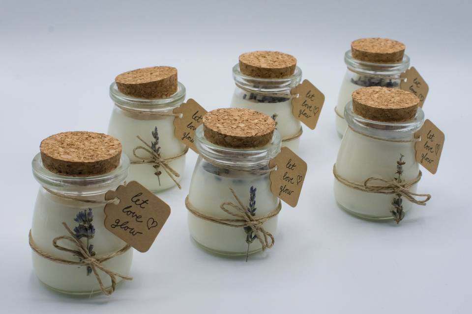 Rustic candle favors