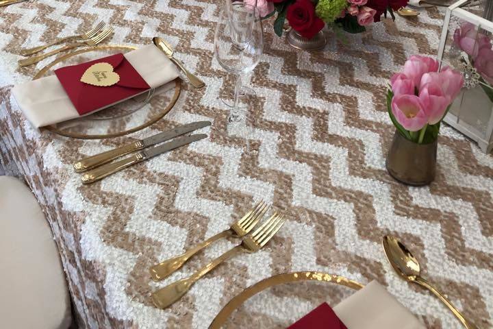 Long table setting